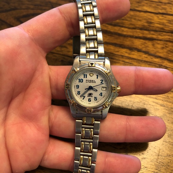 Ladies Fossil watch stainless steel and gold - Picture 2 of 6